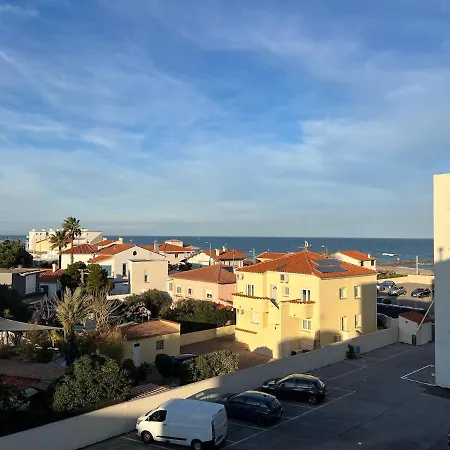 Vue Avec Loggia Et Parking Apartman