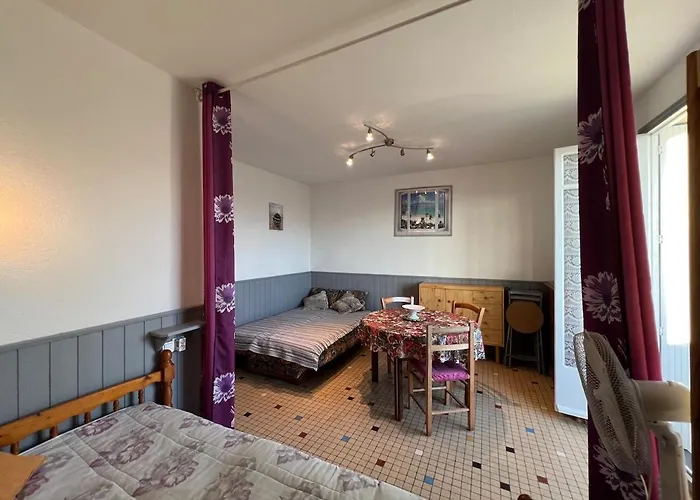 Vue Avec Loggia Et Parking Saint-Cyprien (Pyrenees-Orientales)